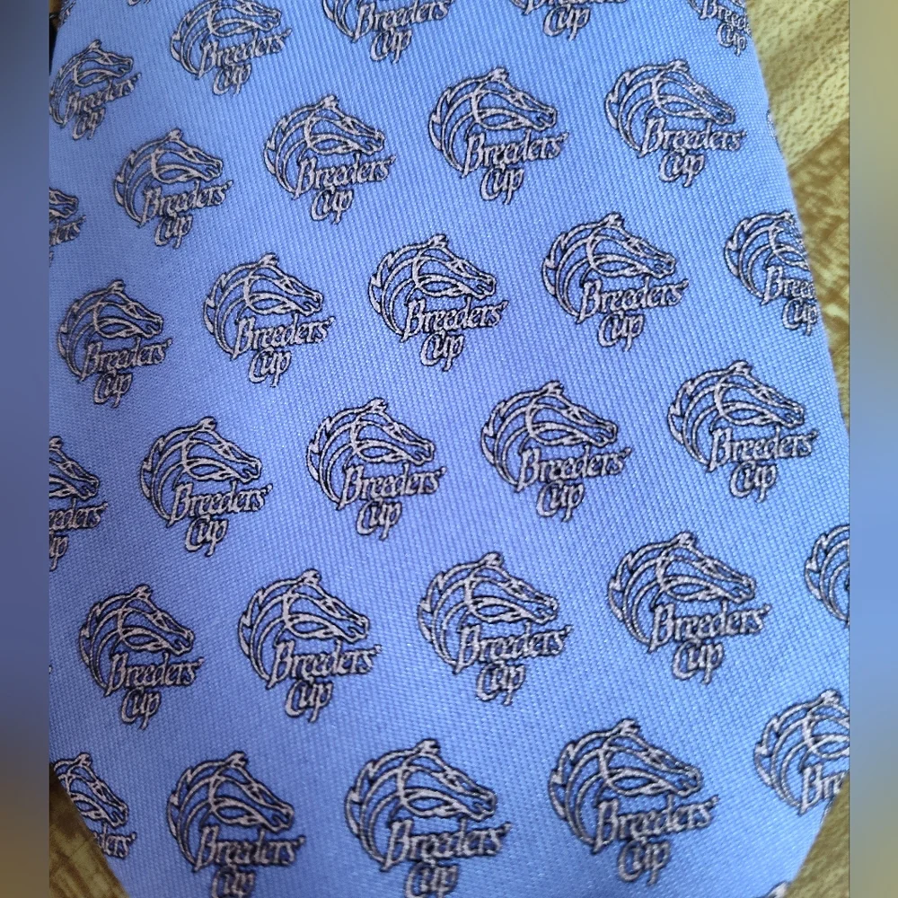 vineyard Vines and Nicole Miller product set